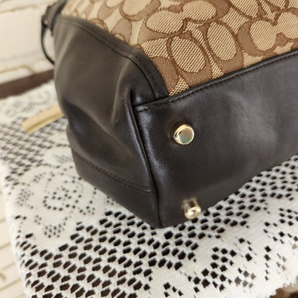 Euc Coach Edie Signature Jacquard Tan & Brown Shoulder Bag - Picture 9 of 14